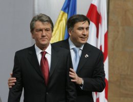 Ющенко помогал Саакашвили воевать против России (ВИДЕО)