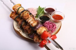 Шашлык - вкусный и опасный