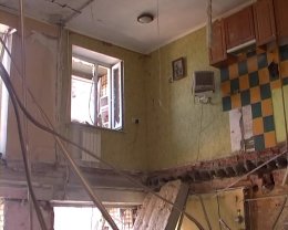 В жилом доме Луганска прогремел взрыв, число жертв растет (ФОТО)