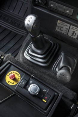 Электрический Land Rover Defender успешно справился с испытаниями (ФОТО)