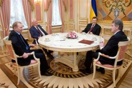 Самые характерные негативные примеры антигосударственных действий украинских президентов