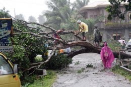 Филиппины накрыл мощный тайфун