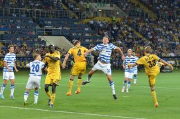 Наиболее острые моменты матча «Металлист» - «Севастополь» (ФОТО)