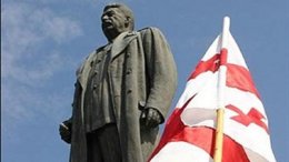 В Грузии осквернили новый памятник Сталину