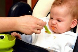 Несколько хитростей, которые помогут накормить капризного ребенка