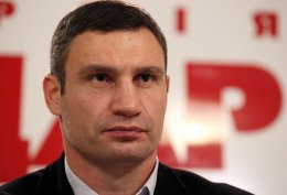 "Ударовцы" жалуются, что Кличко перед выборами обливают "чернухой"