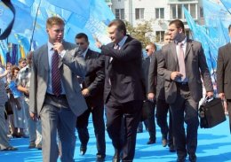 Как объяснит свой евроцентризм ПР своим пророссийским избирателям