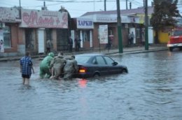 Кировоград ушел под воду проливных дождей (ВИДЕО)