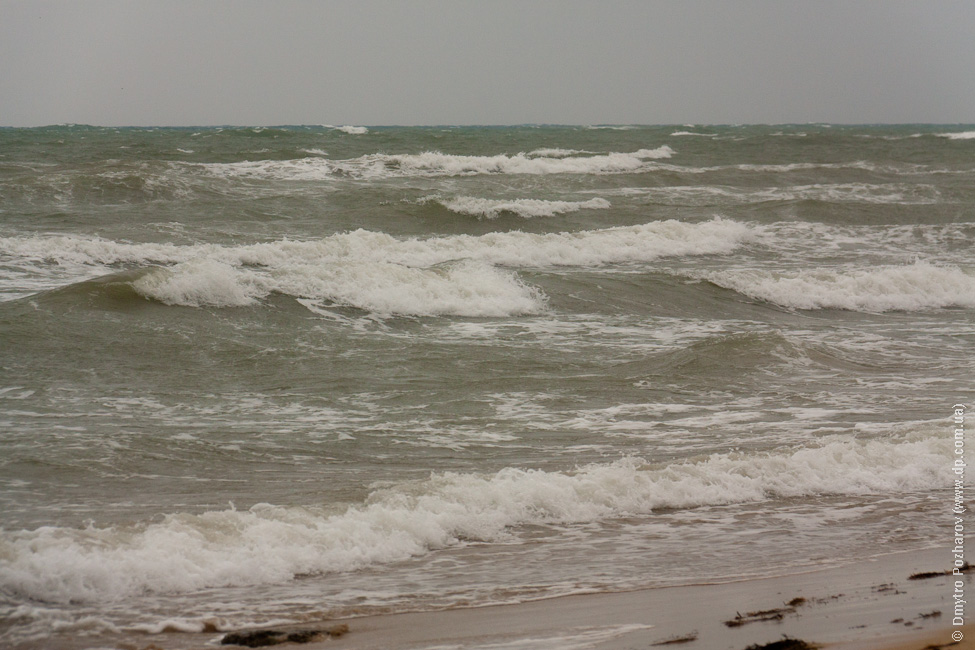 евпатория шторм 25. шторм в крыму евпатория видео. 01. шторм в крыму евпатория видео. евпатория море штормит.