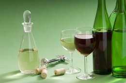 Почему нельзя разливать алкоголь на весу