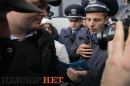 Как киевляне брали штурмом «комендатуру Януковича» (ФОТО+ВИДЕО)