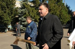 У Тягнибока решили не плясать под дудку Европарламента