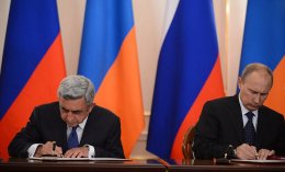 Общественность Армении грозится подать в суд на власть из-за намерения вступить в ТС