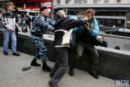 В Киеве прошли митинги двух ярых политических противников (ФОТОРЕПОРТАЖ)