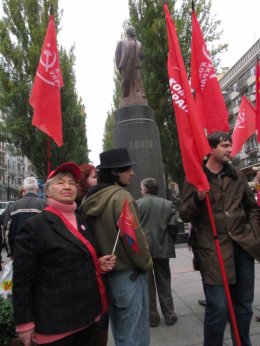 В Киеве прошли митинги двух ярых политических противников (ФОТОРЕПОРТАЖ)