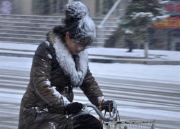 На улице - только октябрь, а зима постучалась в двери к жителям многих стран На улице - только октябрь, а зима постучалась в двери к жителям многих стран