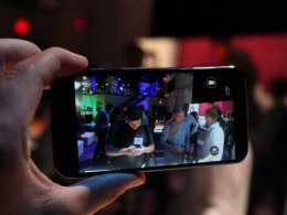 10 самых бесполезных и непонятных функций смартфонов (ФОТО)