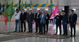 Алескандр Вилкул открыл в Донецкой области ледовый дворец