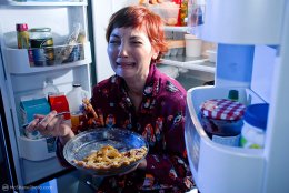 Тяга к сладким и вредным продуктам схожа с наркотической зависимостью