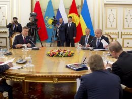 Беларусь передаcт Украине председательство на саммите СНГ в Минске