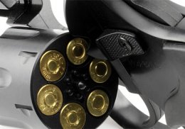 Доигрались: Игра в русскую рулетку закончилась трагедией