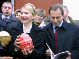 Фарион увидела в нежелании Януковича освобождать Тимошенко последствия яичной атаки в Ивано-Франковске