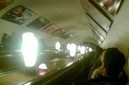 Народные депутаты пользуются льготами бесплатного проезда в метро