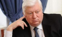 «Поражение Пшонки в противостоянии с главой МВД Захарченко». СМИ о "донецких" и Донбассе