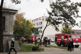 Около луганского торгового центра прогремел взрыв