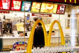 В Японии разрешили бомжам посещать McDonald’s