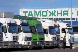 Российские таможенники винят украинцев в пробках на границе