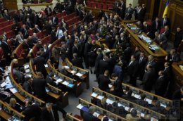"Регионалы" заявляют, что оппозиция хочет, чтобы Украина получила "красную карточку" в Вильнюсе