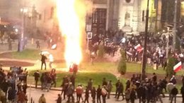 За что польские националисты штурмовали российское посольство