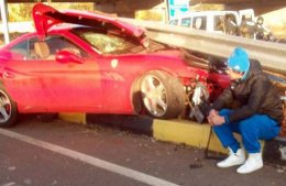 Артем Милевский все-таки разбил свой красный автомобиль Ferrari (ВИДЕО)