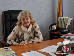 Под Николаевом из мемориальных плит с именами погибших выложили дорожку в школу (ФОТО)
