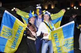 Сборную Украины во Франции поддержат 2000 болельщиков