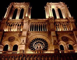 Французов призывают ставить за сборную свечи в Соборе Парижской Богоматери