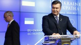 Удастся ли Януковичу прорубить окно в Европу