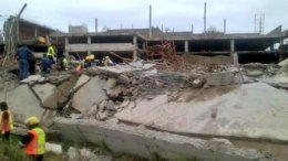 В ЮАР обрушилось здание торгового центра: около 50 человек находятся под завалом