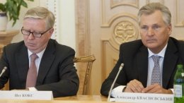Квасьневский и Кокс не смогли вылететь к Тимошенко