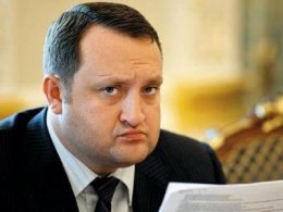 "Взяты с потолка": Новость и цитаты Яценюка в издании Арбузова