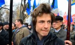 Банковую окружили "живым щитом" из бабушек и студентов (ВИДЕО)