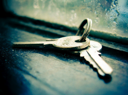 Продажи квартир рекордно упали
