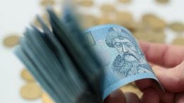 По мнению Bloomberg, срыв евроинтеграции спас Украину от дефолта