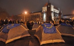 Львовский Евромайдан собрал около 15 тысяч человек