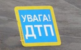 В Киеве на мосту Патона столкнулись три автомобиля: есть жертвы