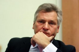 Александр Квасьневский: "Россия продолжит давление на Украину"