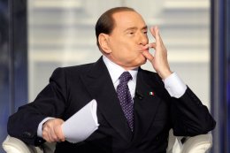 Берлускони угрожает расследование по подозрению в коррупции