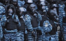 Сторонники евроинтеграции укрепляют позиции на территории Михайловского собора (ФОТО)