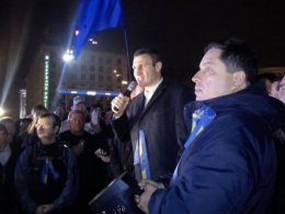 Виталий Кличко увел часть народа с Банковой на Майдан